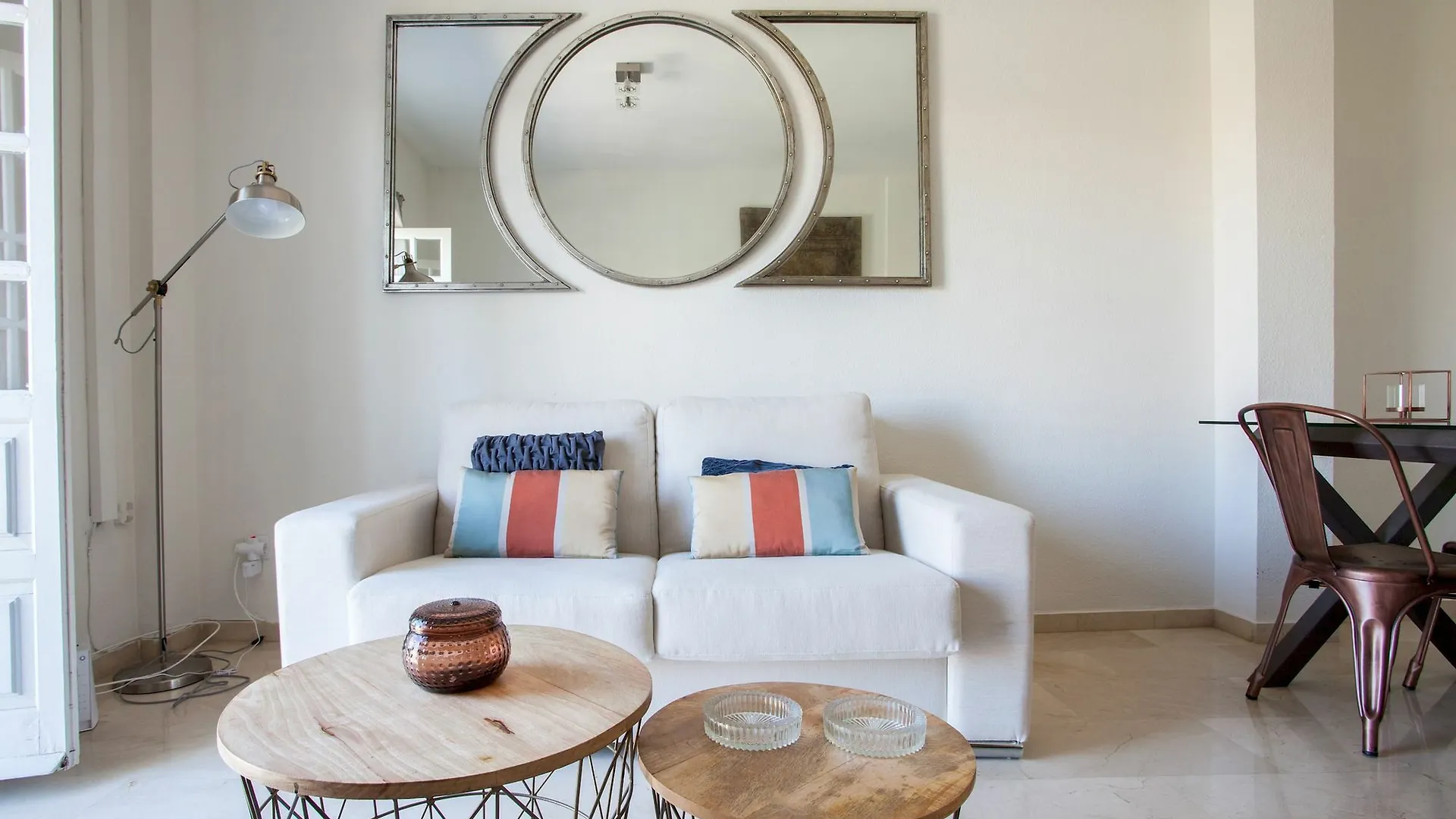 Apartment Green-Apartments Puente De Triana Seville Spain